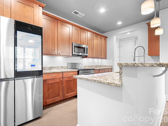 3rd image of 2338 Yadkin Ave APT 101