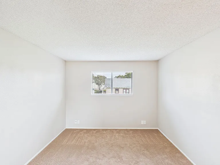 411 Park Way — Photo 11