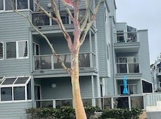 220 The Vlg UNIT 201, Redondo Beach, CA 90277