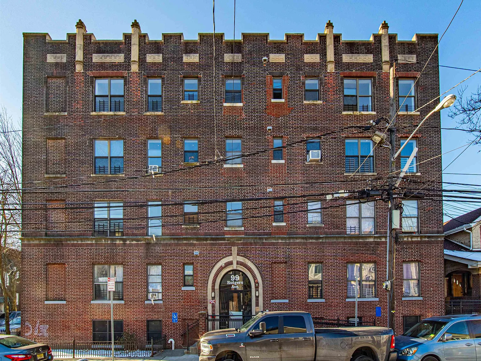 3 bed, 1.0 bath, $2,071 — Photo 1