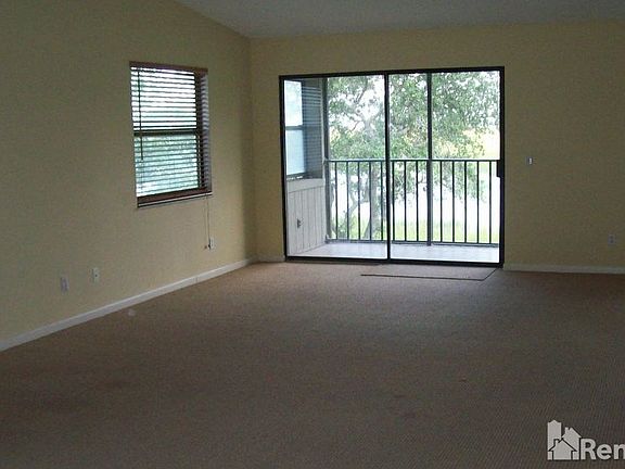 3rd image of 22 Aledo Ct