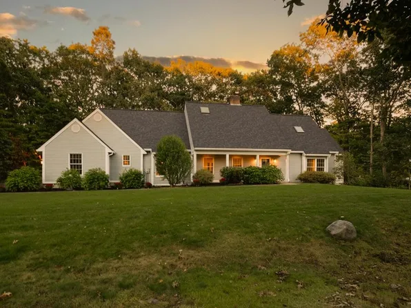 59 Bonnies Way, Hampstead, NH 03841