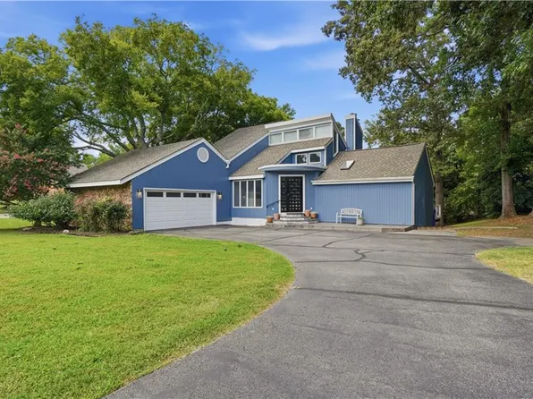9017 River Cres, Suffolk, VA 23433