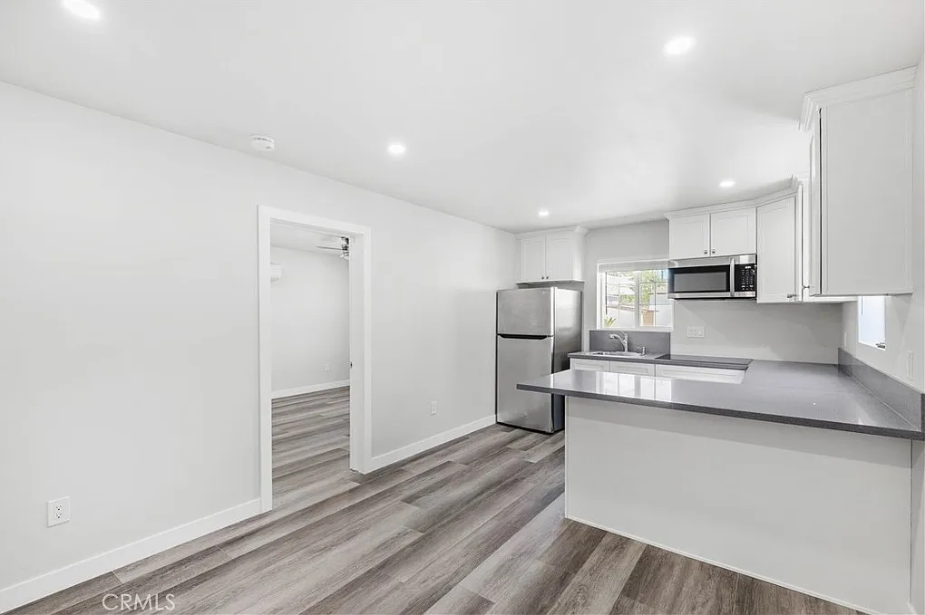 1 bed, 525 sqft, $1,900 — Photo 3