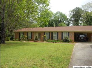 833 Cherokee Dr, Sylacauga, AL 35150