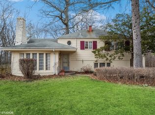 1628 S Meacham Rd, Palatine, IL 60067