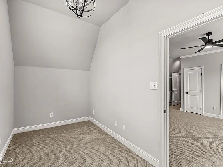 138 Sitka Loop — Photo 36