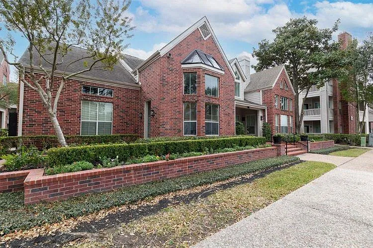 1 bed, 1.0 bath, 623 sqft, $1,250 — Photo 2