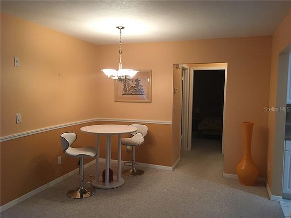 3rd image of 402 Gloucester Blvd
