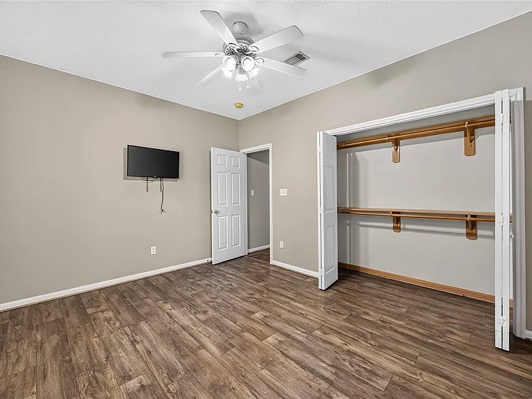 22962 Volga Dr — Photo 19