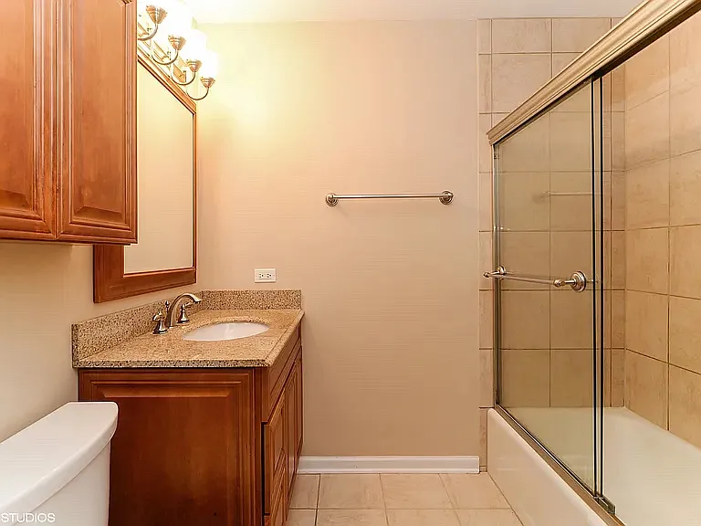 837 S Laflin St #3 — Photo 7