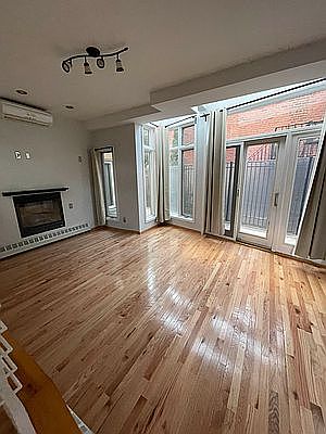 4th image of 3710 23rd Ave #1