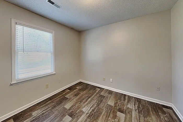 2215 Medlin Ct — Photo 15