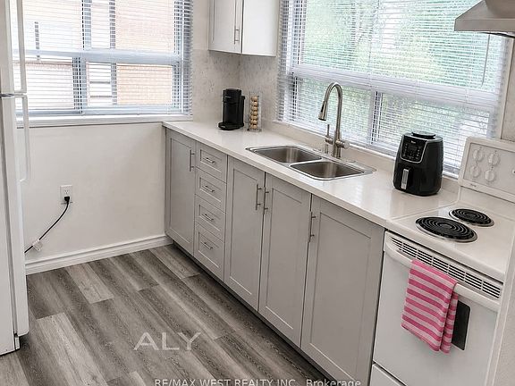 5th image of 321 Caledonia Rd