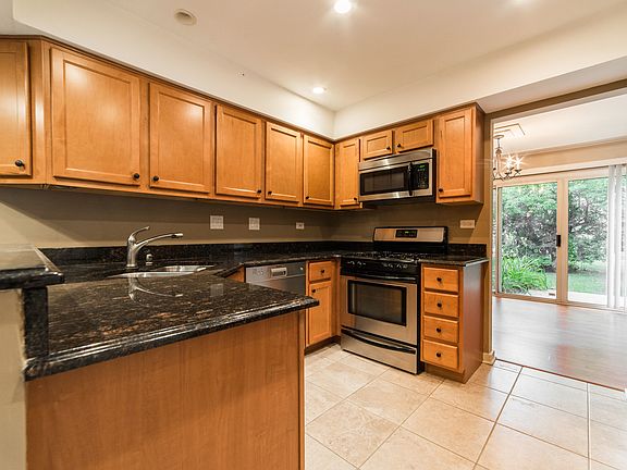 5th image of 2217 Camden Ln