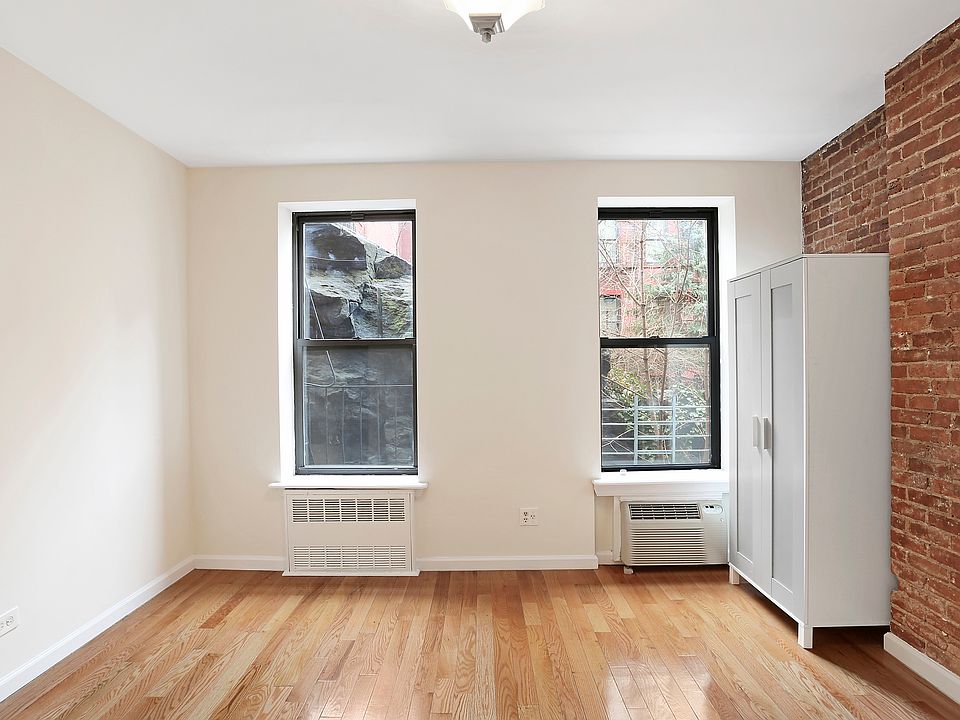 2nd image of 309 E 76th St APT 2RE