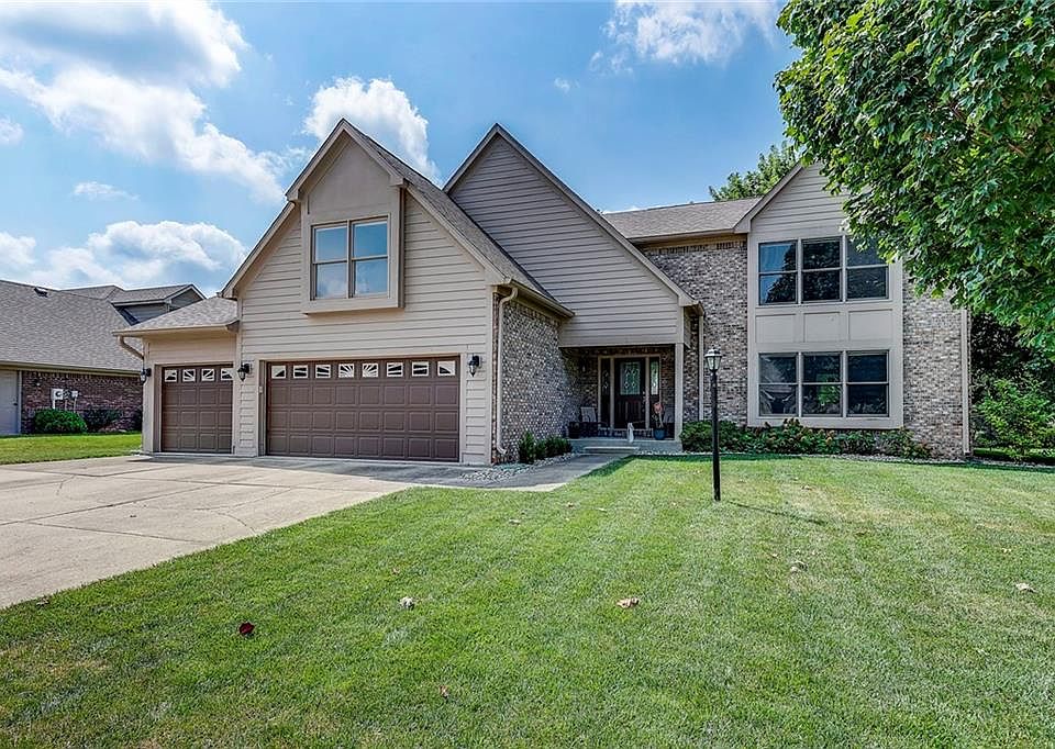 1st image of 4643 Blackstone Dr