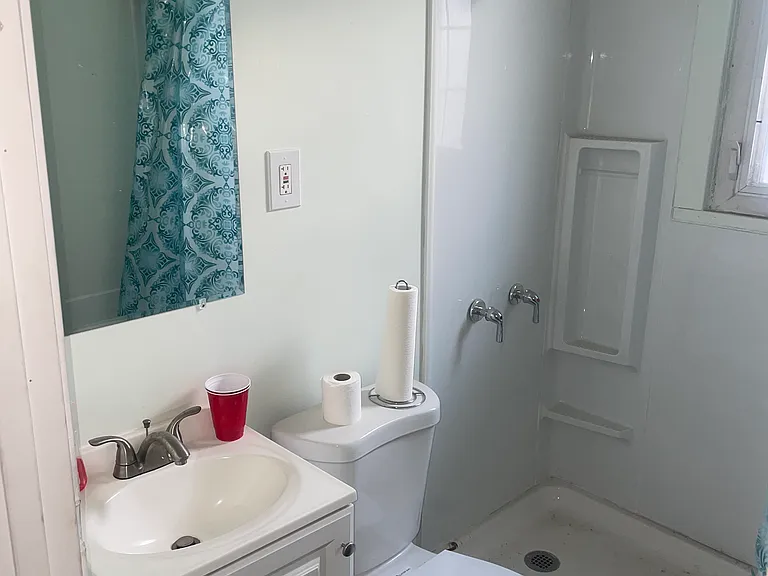 6069 Harney Ave — Photo 8