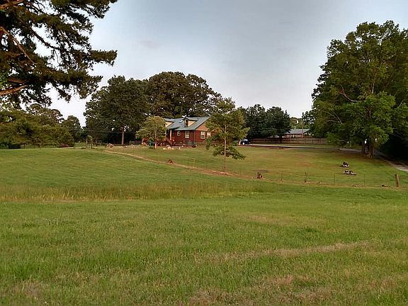 4th image of 20511 Sanders Rd