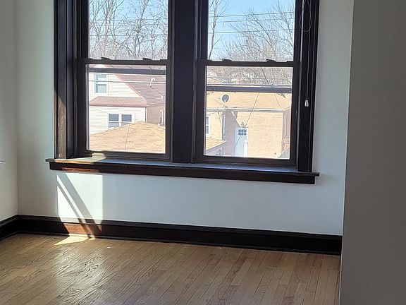 3rd image of 10740 S Avenue C #2R