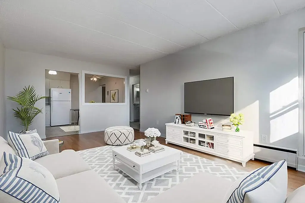Haworth Manor — Photo 4