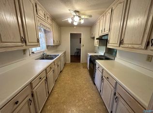 206 Skidmore Dr NW, Arab, AL 35016