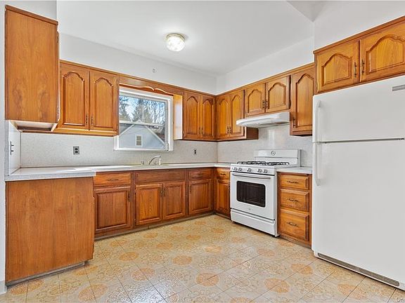 5th image of 312 Prospect Ave