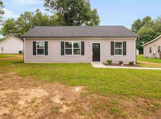 19 Southern Village Dr, Roxboro, NC 27573