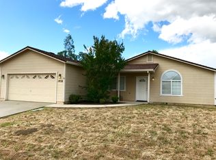1932 Juarez Ln, Redding, CA 96003