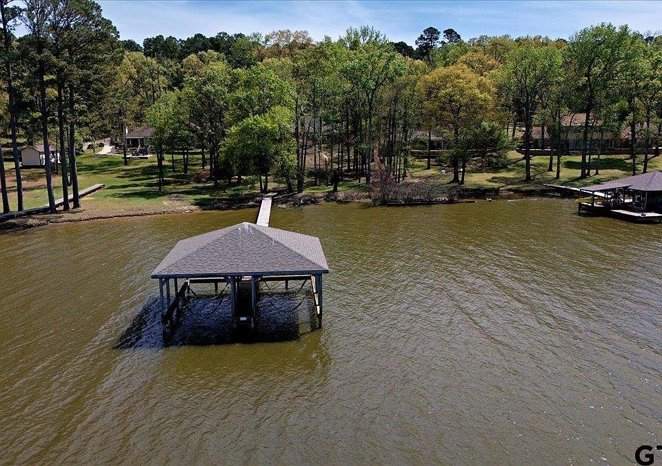 1st image of 15744 Timberhill Dr