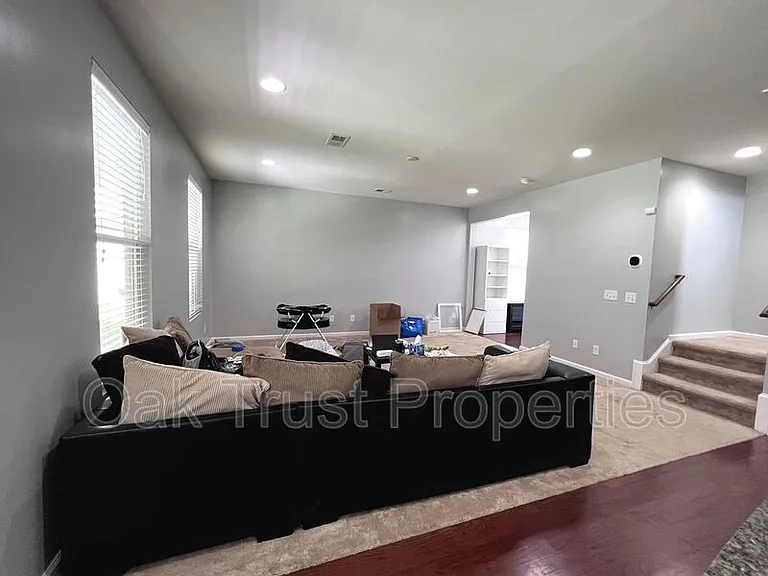 1514 Migration Point — Photo 3