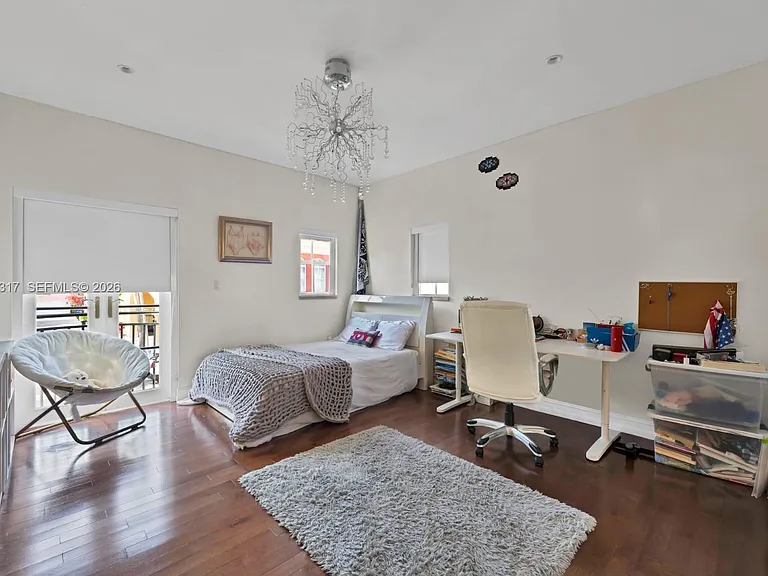 18345 NE 30th Pl #18345 — Photo 18