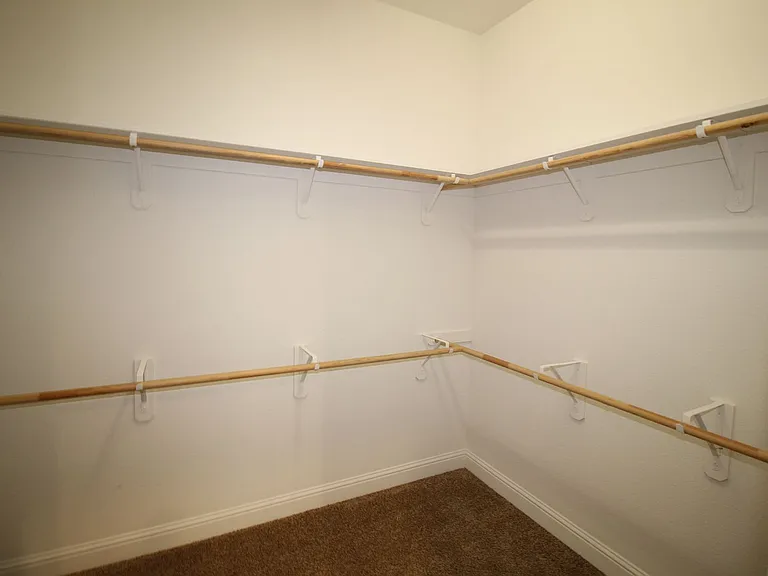 1829 E Bella Rosa Ave — Photo 17