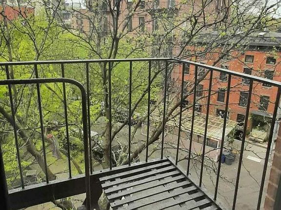 2nd image of 52 Macdougal St APT 4C