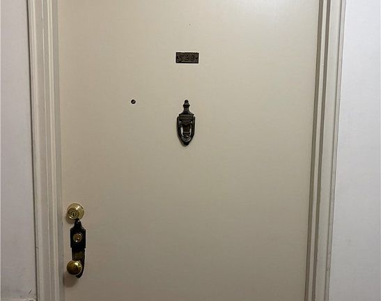 3rd image of 13800 Fairhill Rd APT 520