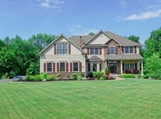 65 Tipperary Way, Ballston Lake, NY 12019