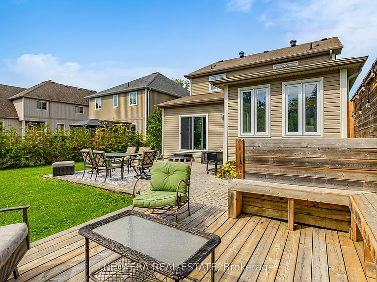 1031 Lake Dr N #UPPER — Photo 37
