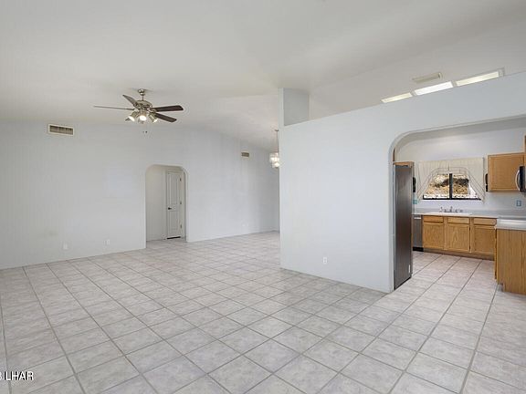 3rd image of 2951 Caravelle Dr