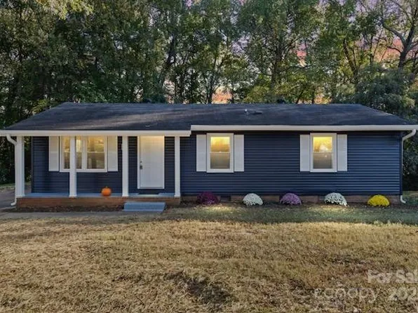 6134 Mayridge Dr, Charlotte, NC 28215