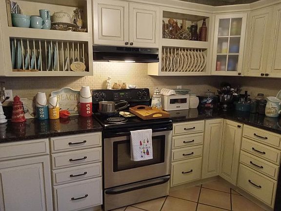 4th image of 1 Oak View Dr