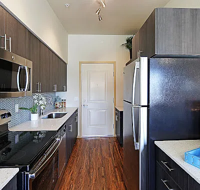 Glendale Apartments — Photo 16
