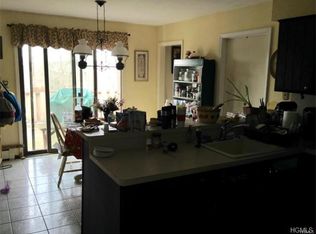 4 Cliff Ct, Monroe, NY 10950