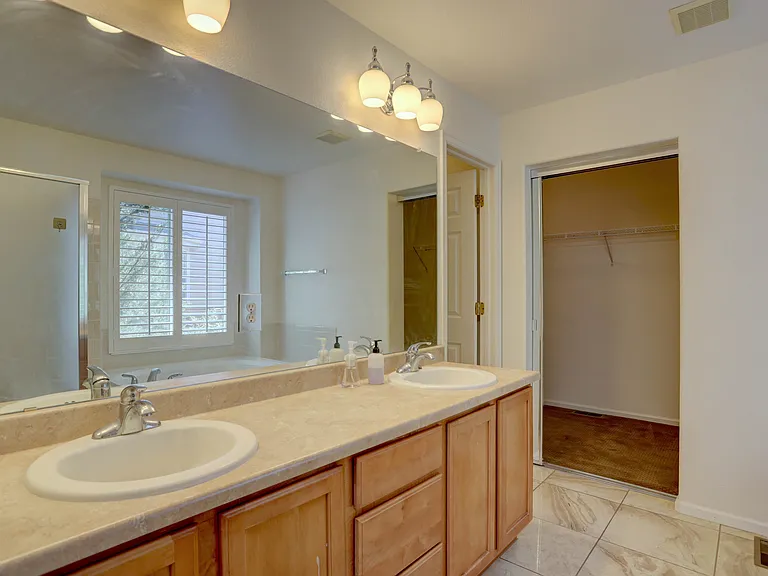16746 Trail Sky Cir — Photo 12