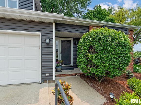 3rd image of 5502 N Ramblewood Ct