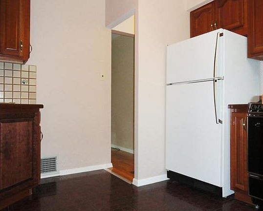 3rd image of 1051 Etherton Dr