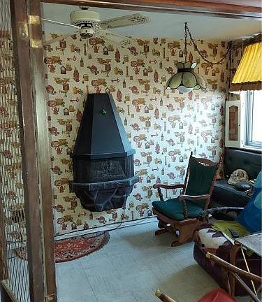 5th image of 102 Coolidge St