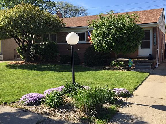 2nd image of 32438 Avondale St