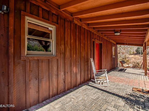 4th image of 4368 River Rd