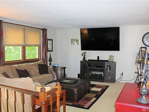 5th image of 746 Estelle Dr