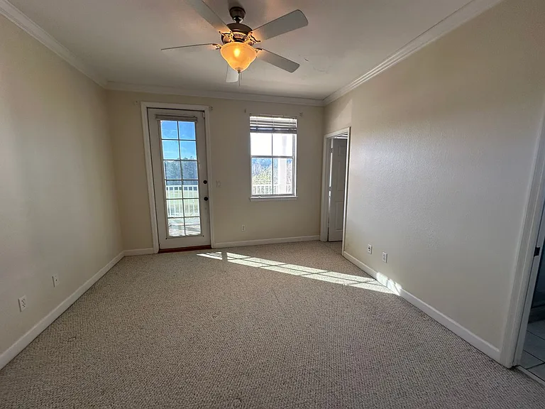 3659 Longfellow Rd — Photo 9